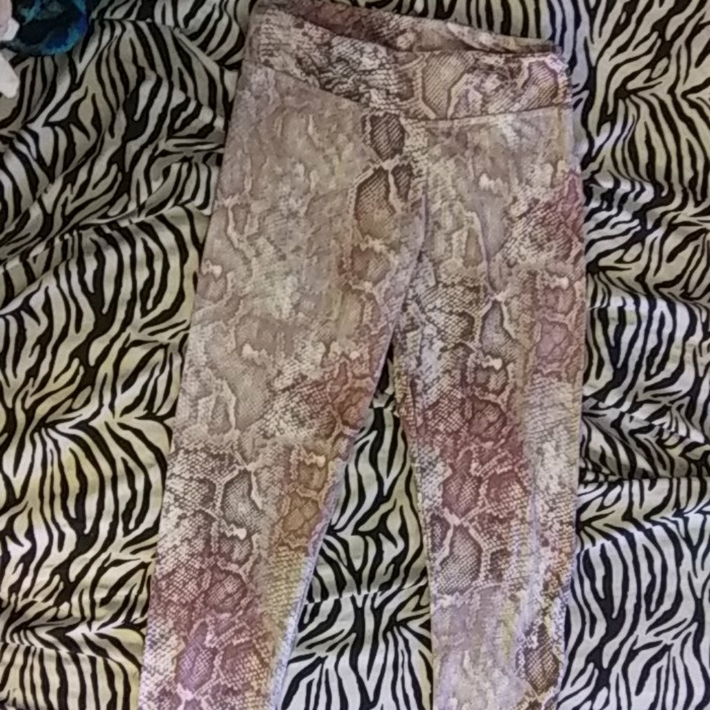 capris